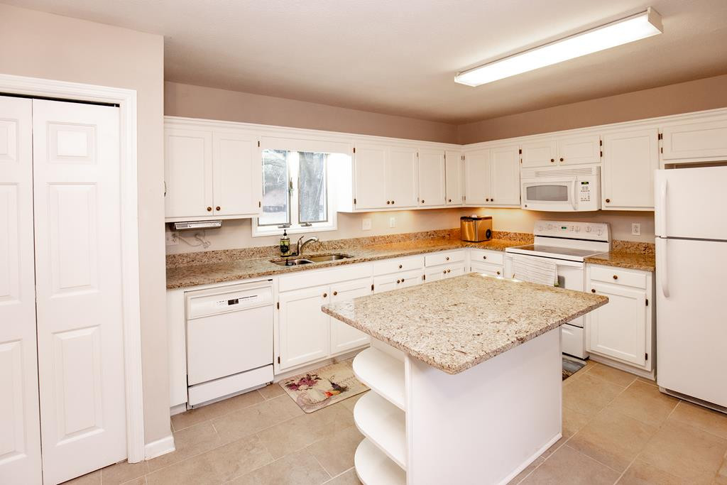 137 Boxwood Road Aiken, SC 29803 - Photo 2 of 19