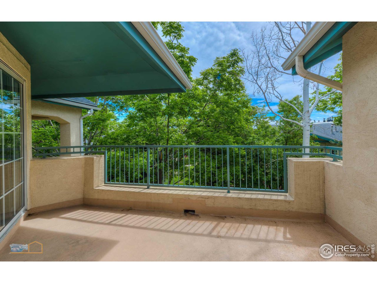 540 Mohawk Drive, Unit 23 Boulder, CO 80303 - Photo 16 of 35 Great for entertaining!