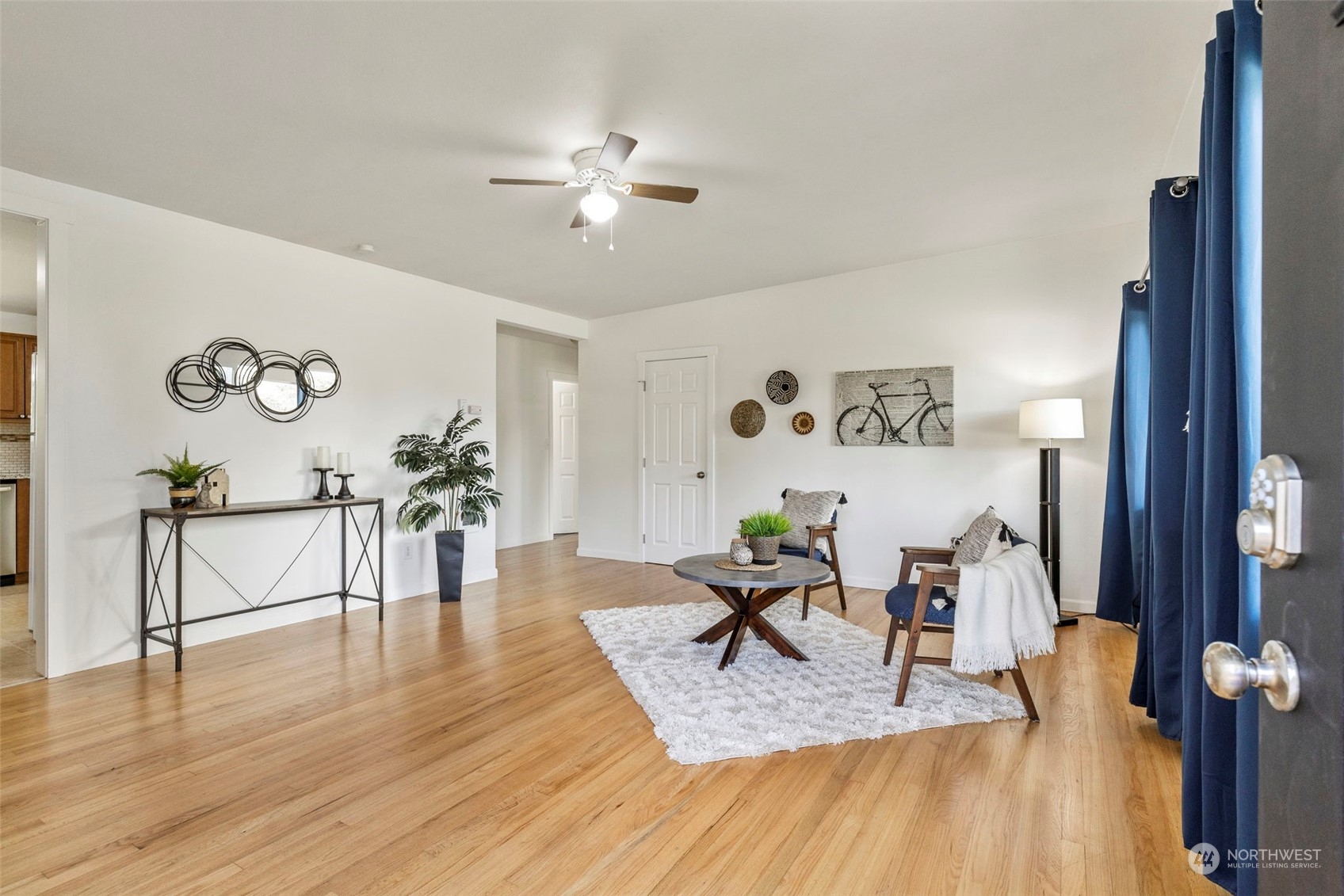 722 Pearl Street Bremerton, WA 98310 - Photo 3 of 25 Gallery Image 3