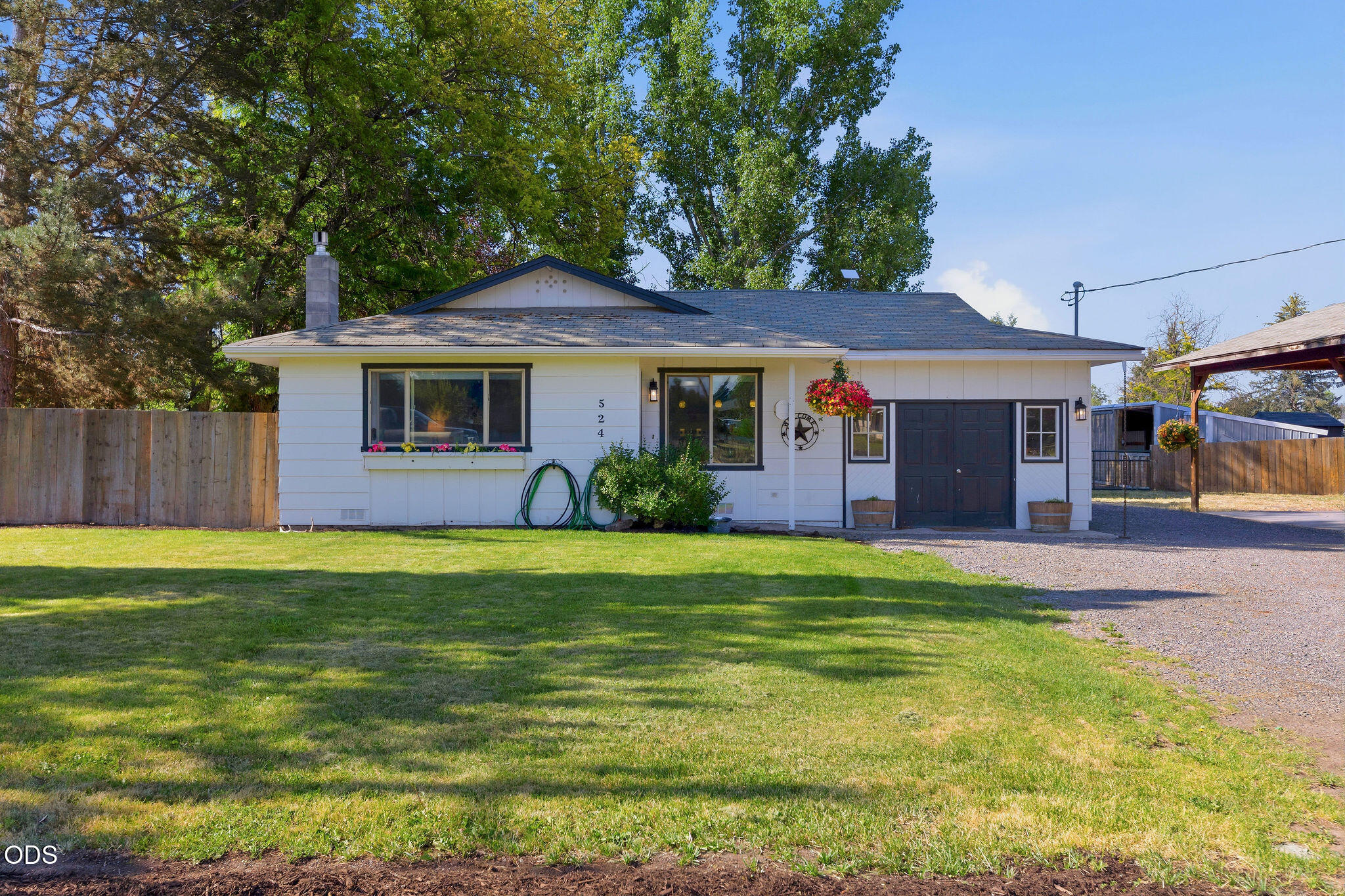 524 Martingale Road Prineville, OR 97754 - Photo 2 of 32