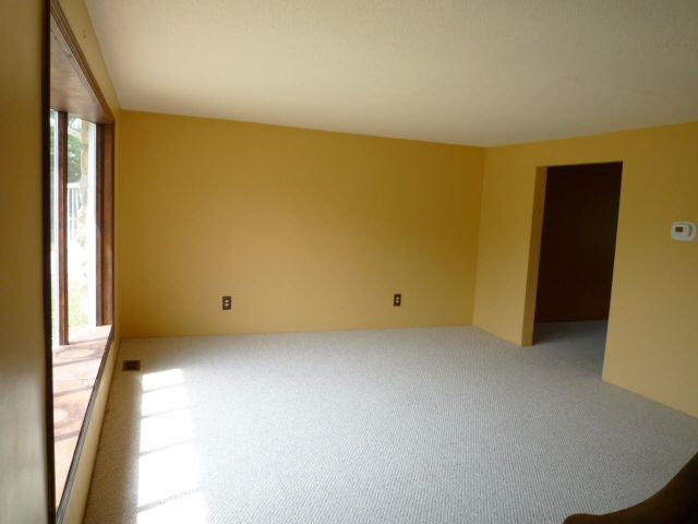 1786 Magnolia Road Vincennes, IN 47591 - Photo 3 of 12 Gallery Image 3