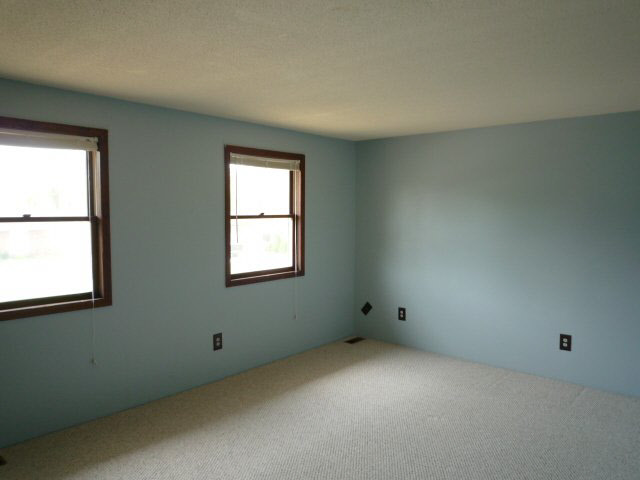 1786 Magnolia Road Vincennes, IN 47591 - Photo 10 of 12 Gallery Image 10