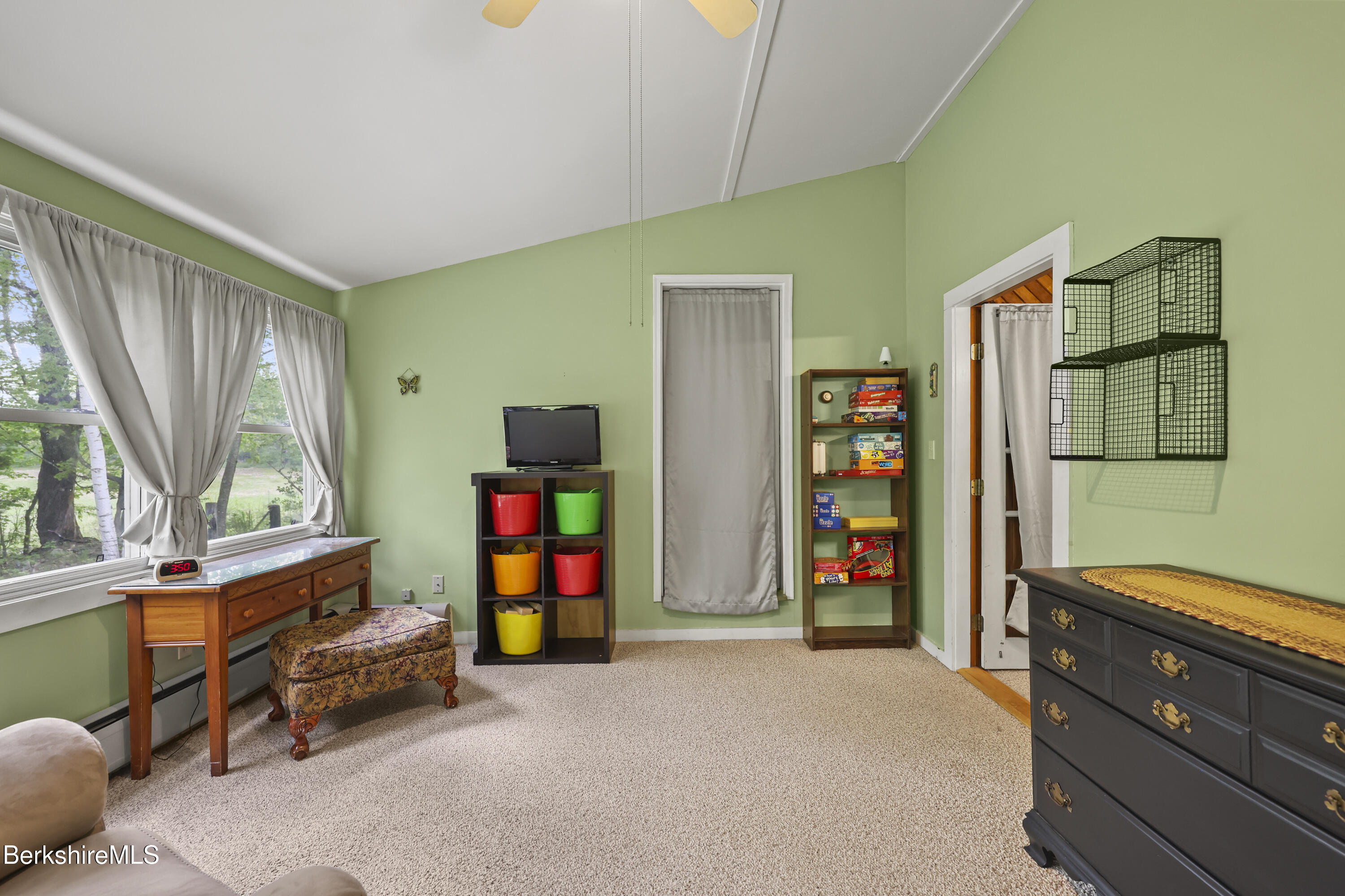 924 Henderson Road Williamstown, MA 01267 - Photo 10 of 51 Sun Room
