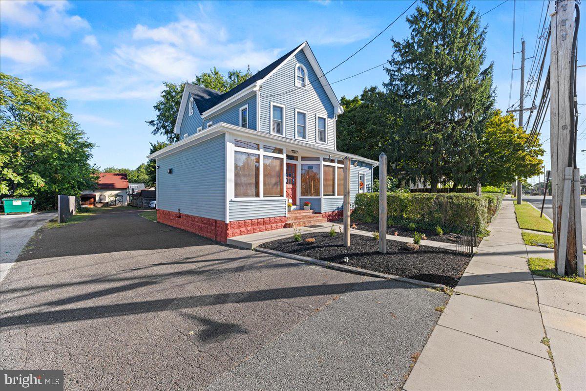 209 Evesham Avenue West Magnolia, NJ 08049 - Photo 3 of 44