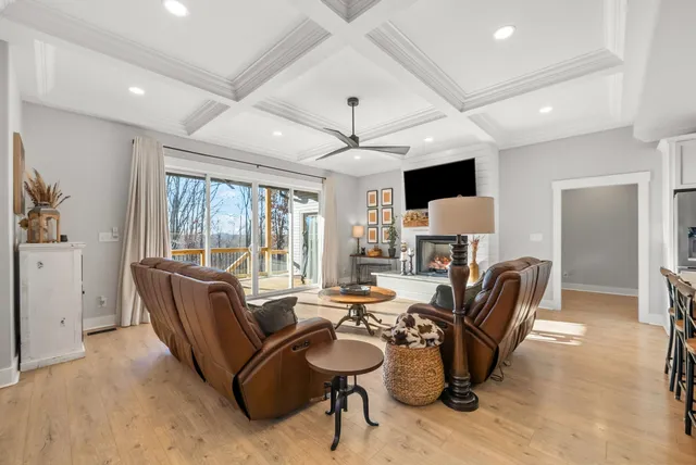 $850,000 | 2862 Benton Ridge Road, Palmyra, TN 37142