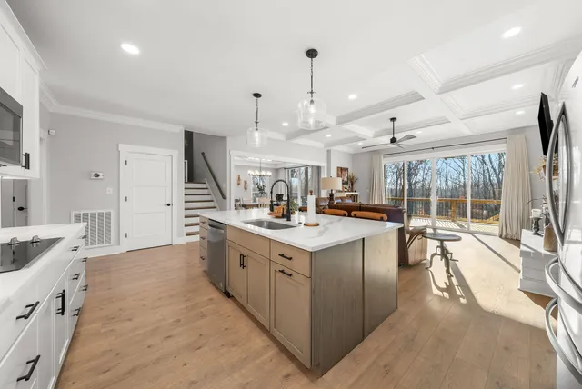 $850,000 | 2862 Benton Ridge Road, Palmyra, TN 37142