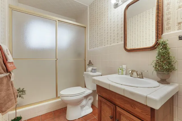 a living room with a fireplace in it