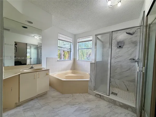 $3,900 | 12619 Northwest 11th Place, Sunrise, FL 33323