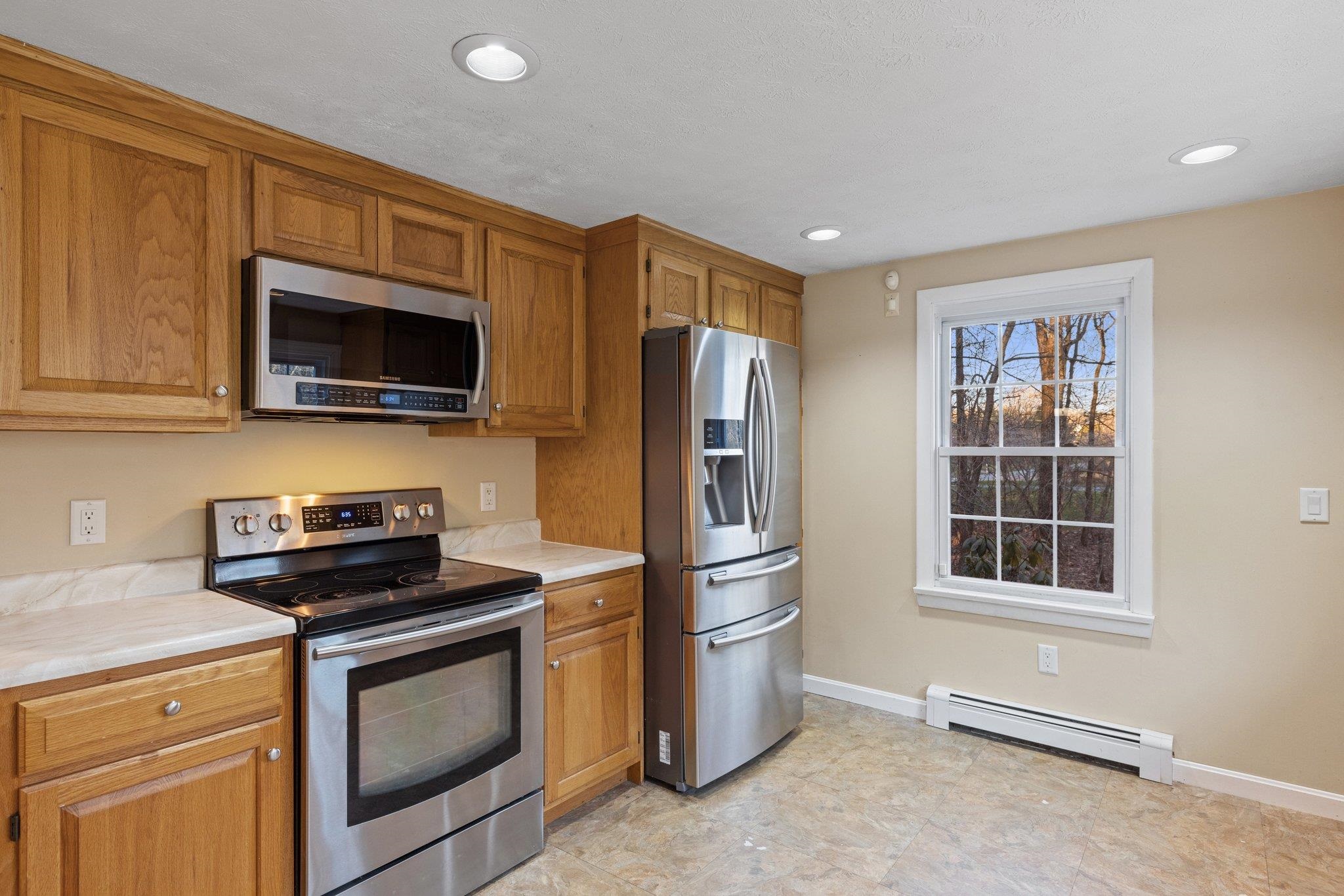 20 Appledor Road Bedford, NH 03110 - Photo 12 of 30