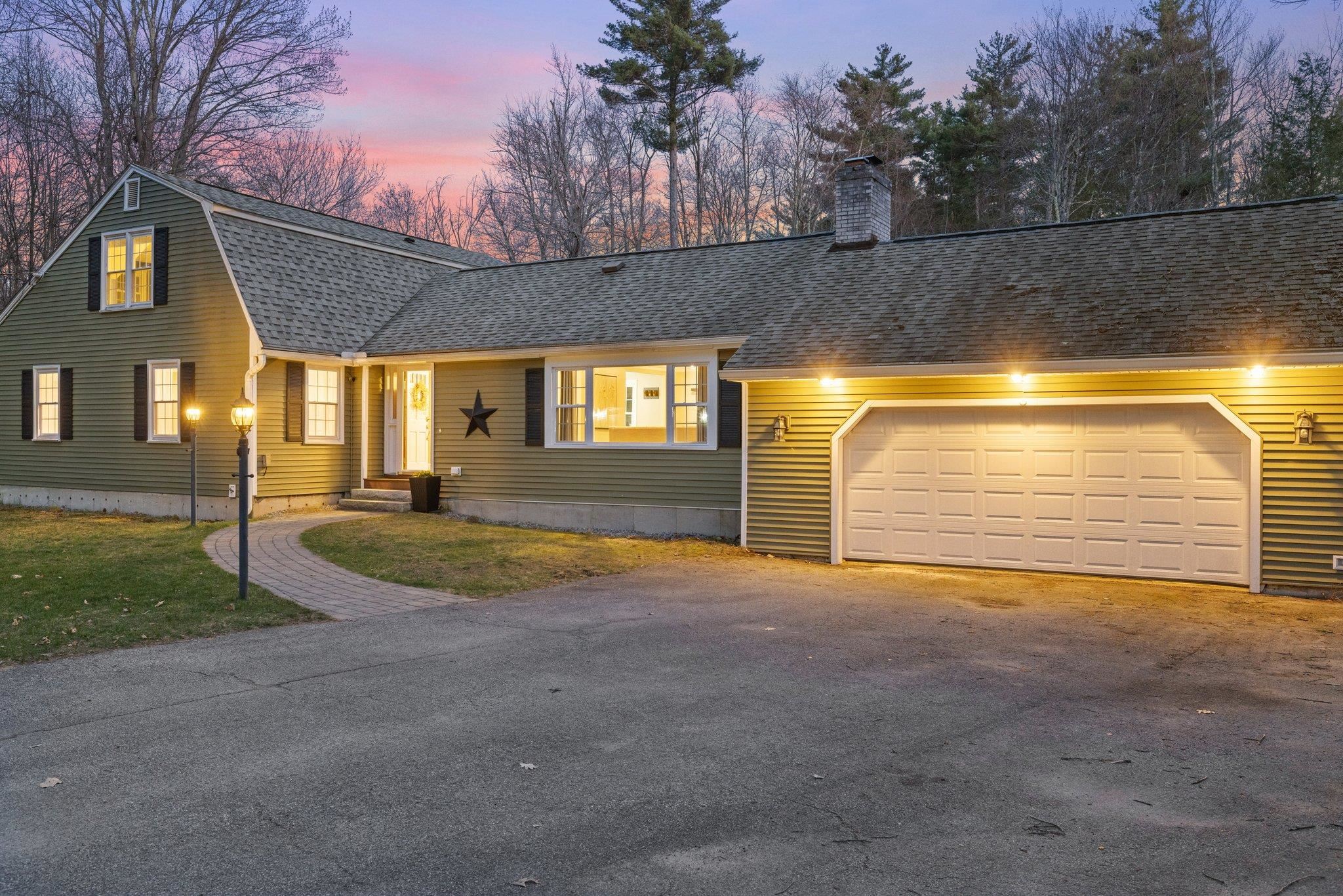 20 Appledor Road Bedford, NH 03110 - Photo 3 of 30