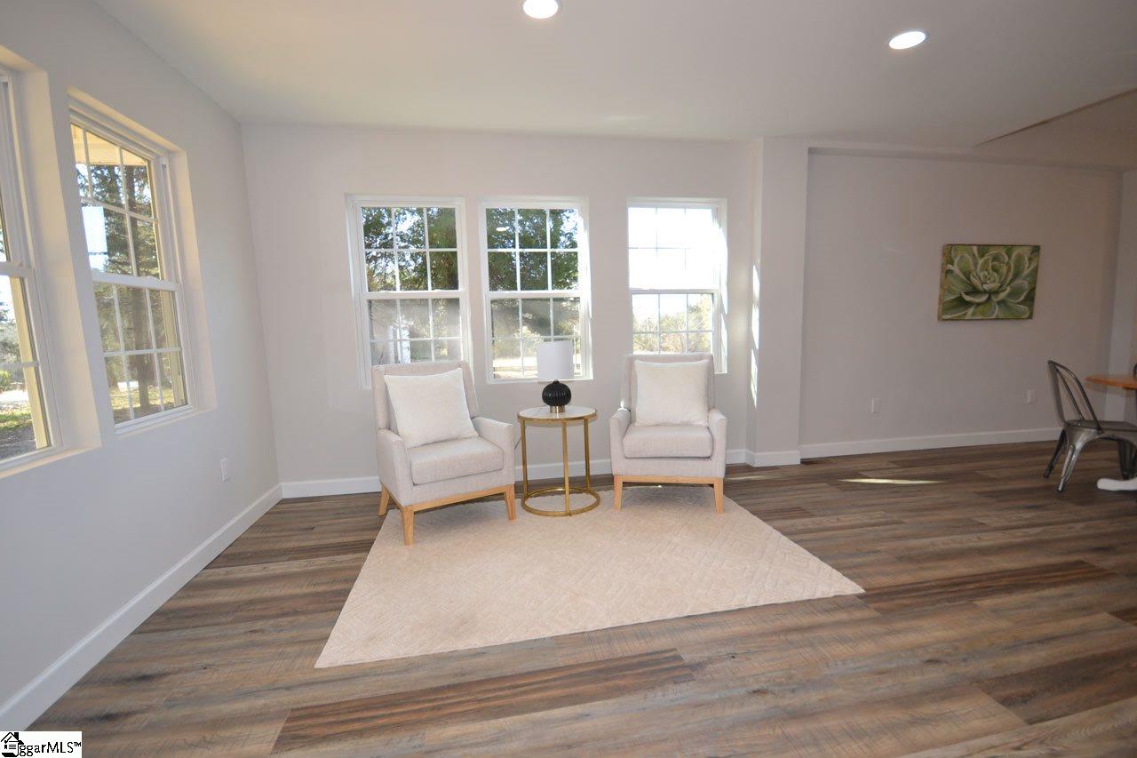822 South Old Fairview Road Fountain Inn, SC 29644 - Photo 7 of 28