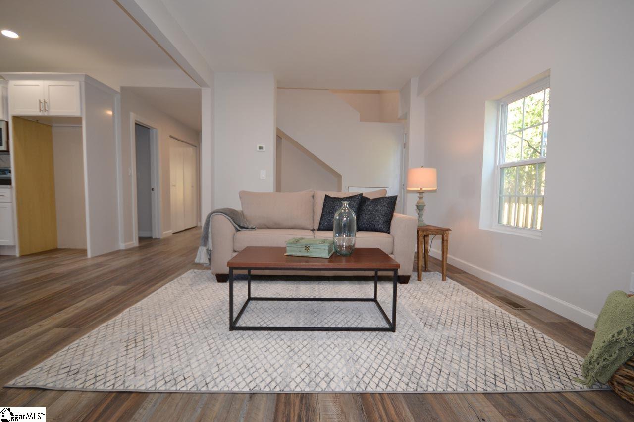 822 South Old Fairview Road Fountain Inn, SC 29644 - Photo 9 of 28