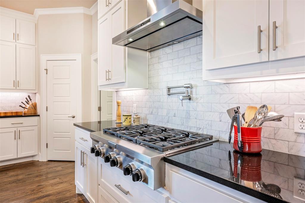 4009 Brookdale Road Benbrook, TX 76116 - Photo 10 of 40 Gallery Image 10