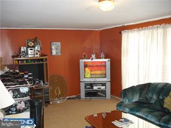 9118 Dale Road Philadelphia, PA 19115 - Photo 7 of 11 Gallery Image 7