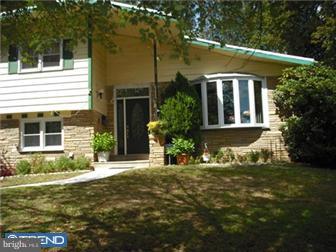 9118 Dale Road Philadelphia, PA 19115 - Photo 9 of 11 Gallery Image 9
