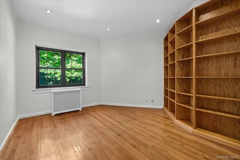 $310,000 | 1440 Boston Post Road, Unit 2I, Larchmont, NY 10538