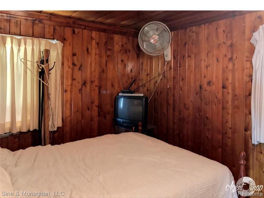 8727 Lakeshore Road Lexington, MI 48450 - Photo 22 of 34 8727 bedroom 4.jpg