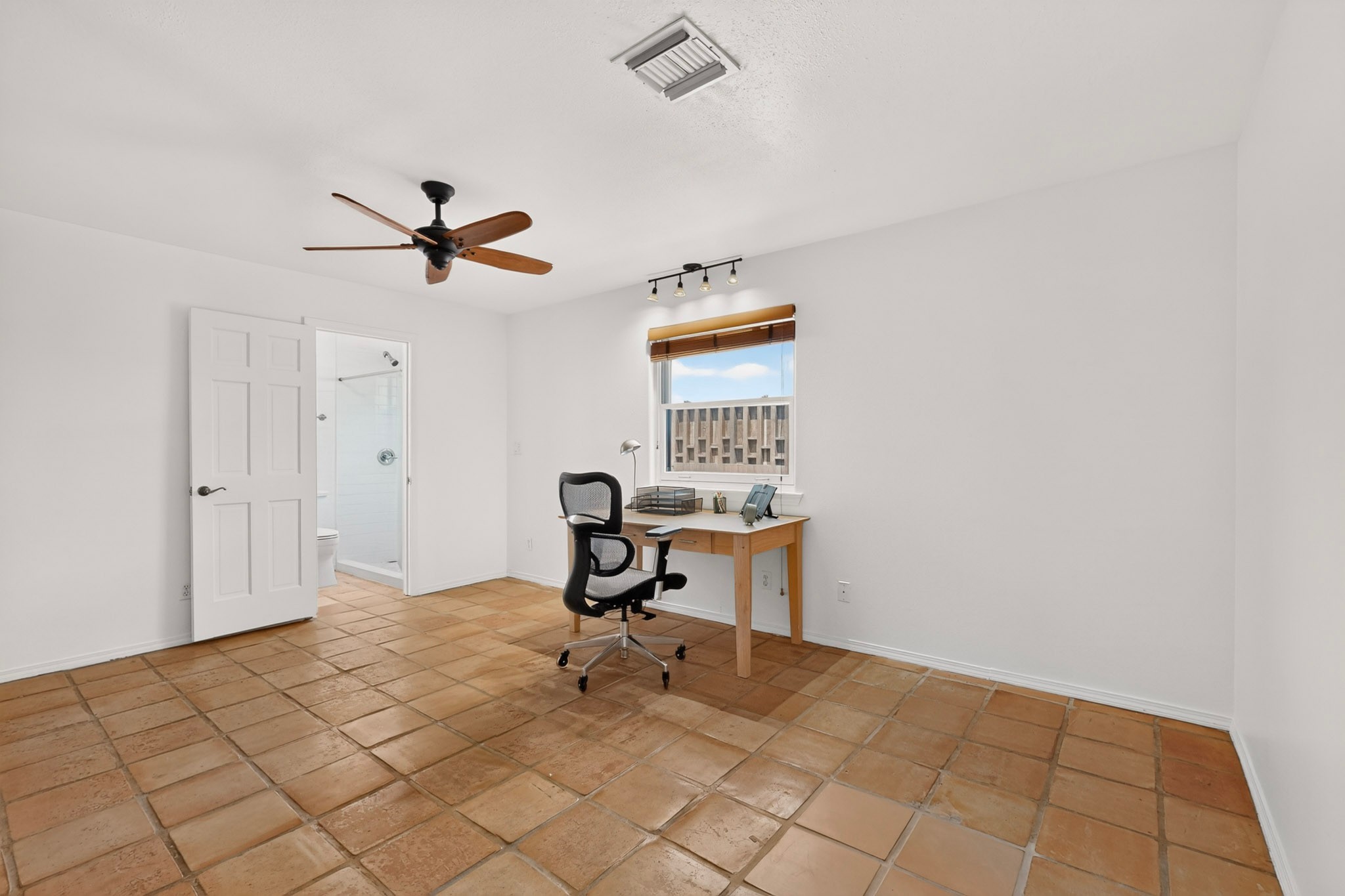 39 Cuesta Road Santa Fe, NM 87508 - Photo 36 of 70 Guest bedroom 2 or office