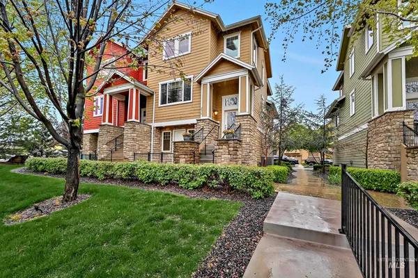 $699,888 | 2476 North Bogus Basin Road, Boise, ID 83702