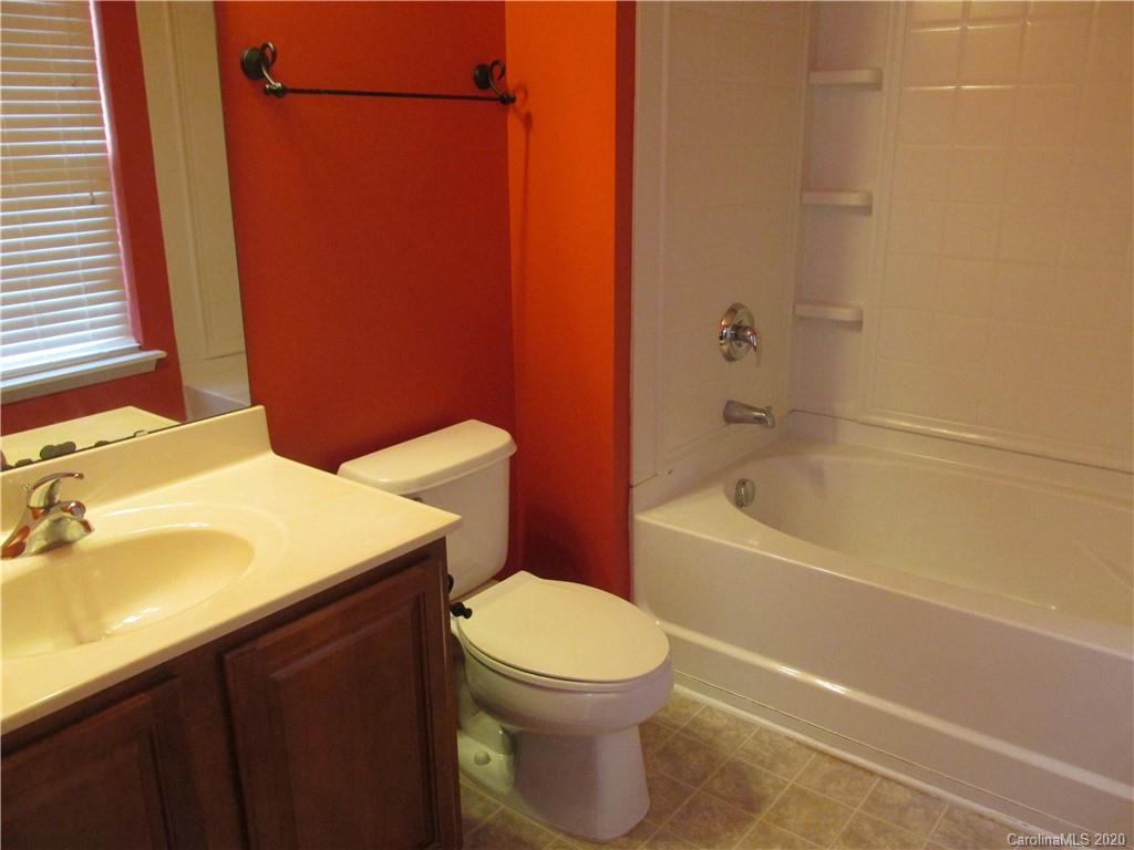 1022 Silver Springs Road, Unit 302 Fort Mill, SC 29715 - Photo 25 of 30 Gallery Image 25