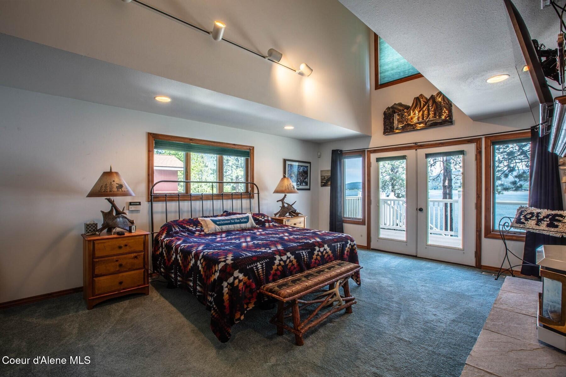 433 Campbell Point Road Laclede, ID 83841 - Photo 29 of 70 Primary Suite - Main Level