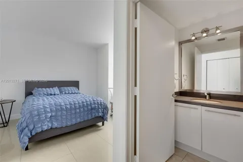 $625,000 | 90 Southwest 3rd Street, Unit 2504, Miami, FL 33130
