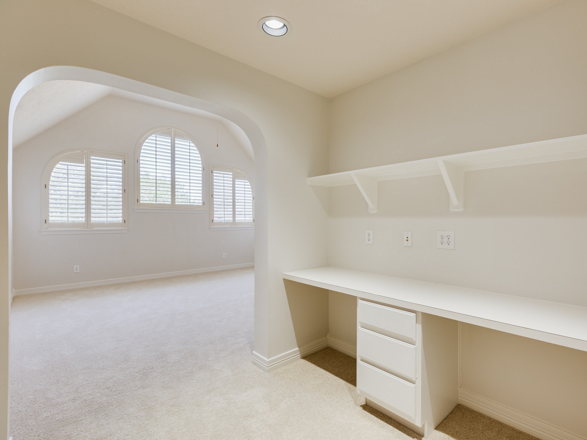 6327 Collina Springs Court Houston, TX 77041 - Photo 21 of 35 a view of empty room with window