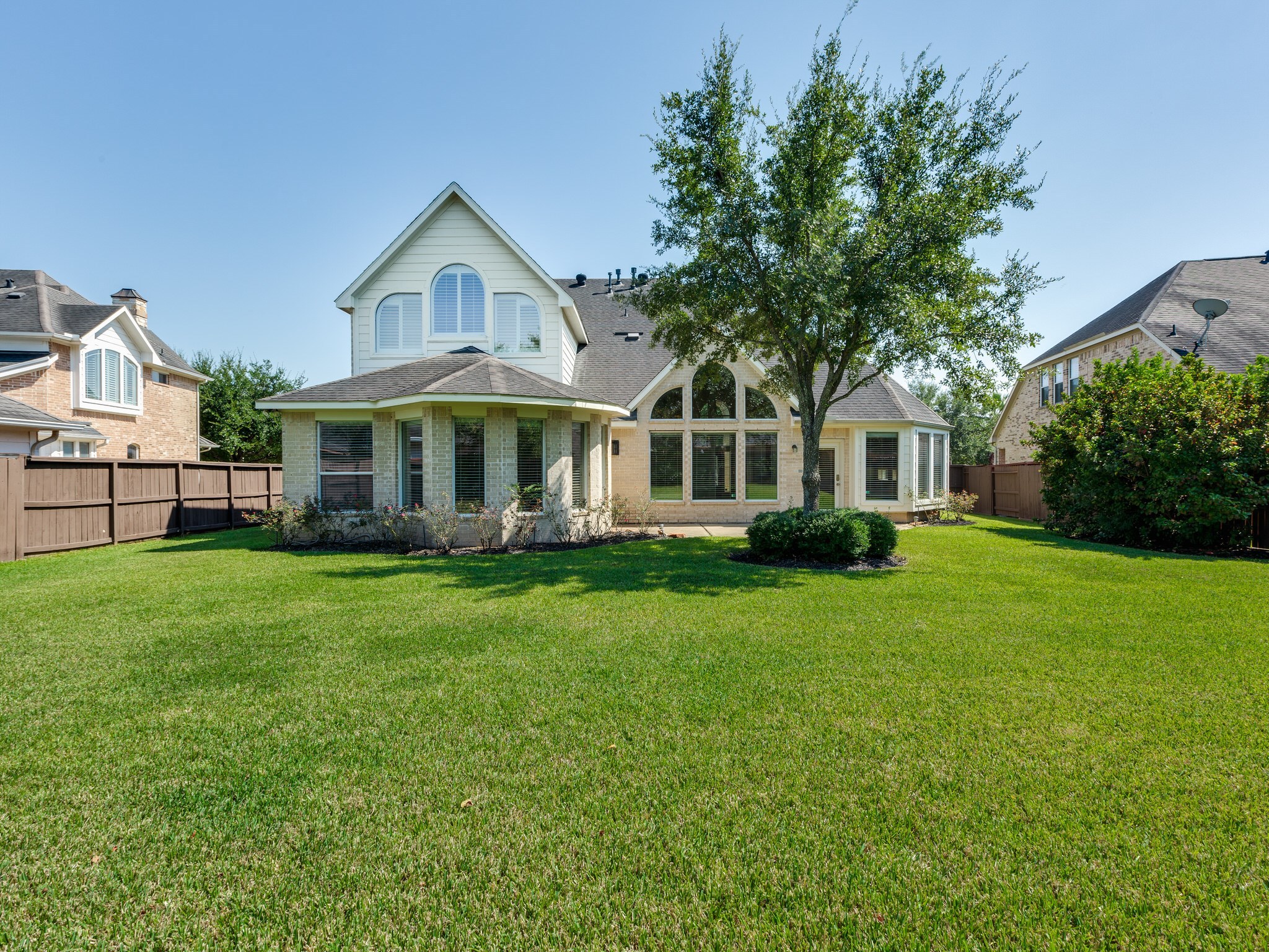6327 Collina Springs Court Houston, TX 77041 - Photo 27 of 35 a view of outdoor space yard and front view of a house