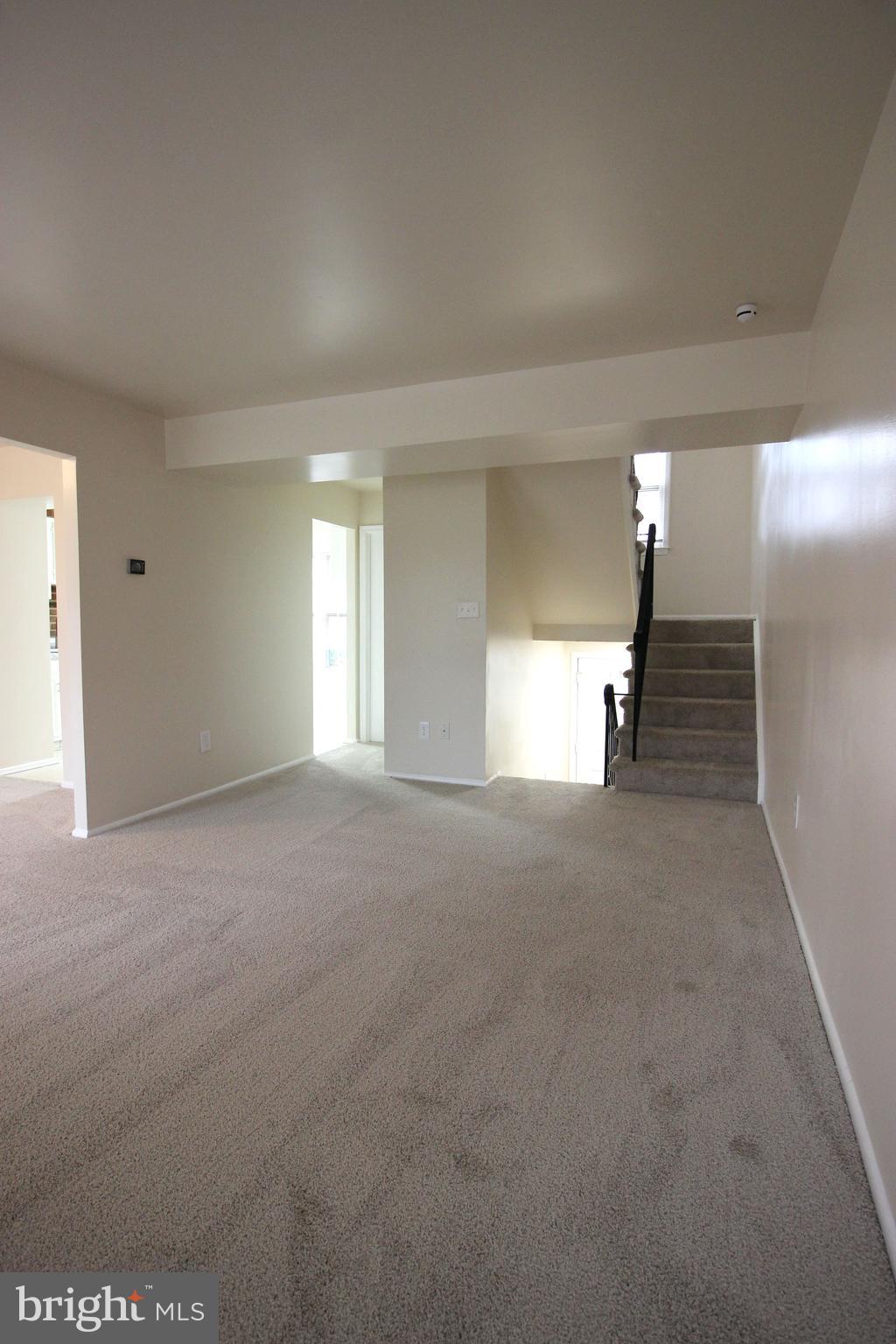 7765 Brandeis Way Springfield, VA 22153 - Photo 3 of 38