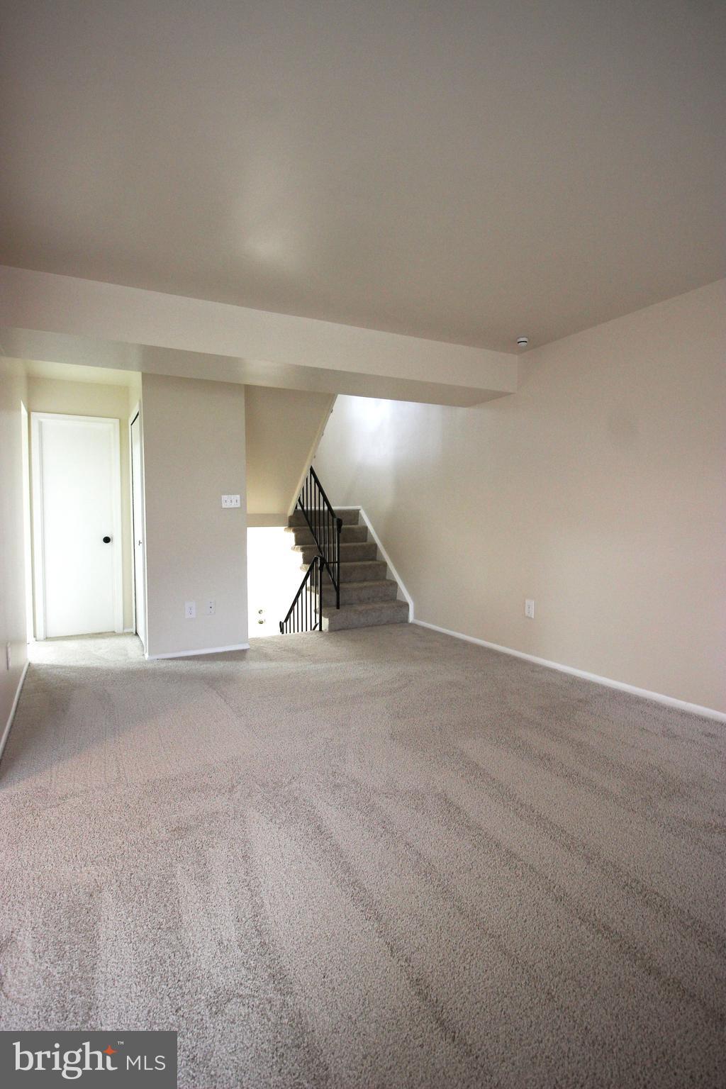 7765 Brandeis Way Springfield, VA 22153 - Photo 4 of 38