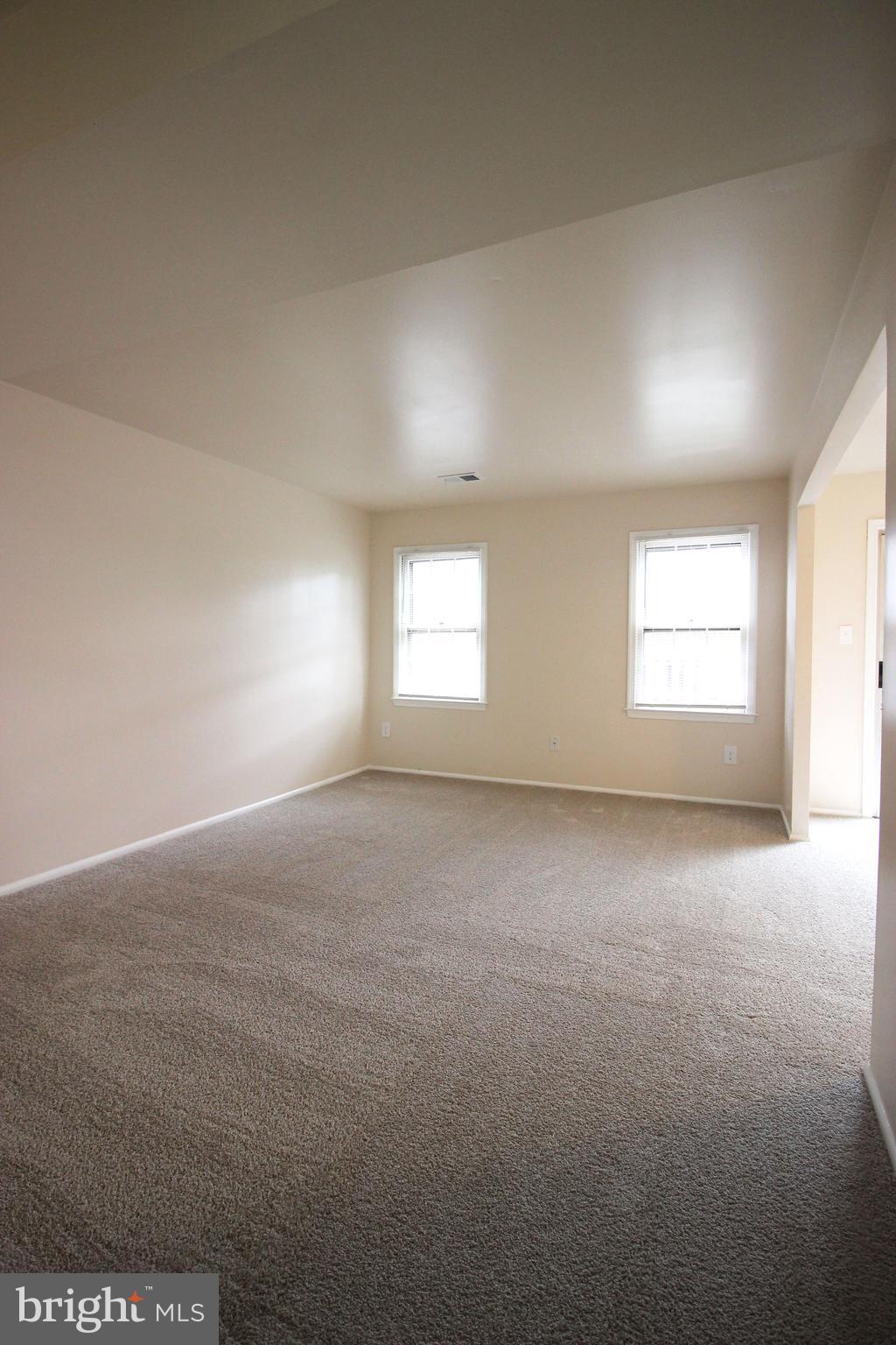 7765 Brandeis Way Springfield, VA 22153 - Photo 5 of 38