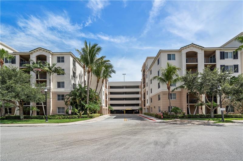 1660 Renaissance Commons Boulevard, Unit 2220 Boynton Beach, FL 33426 - Photo 1 of 41 foto boynton