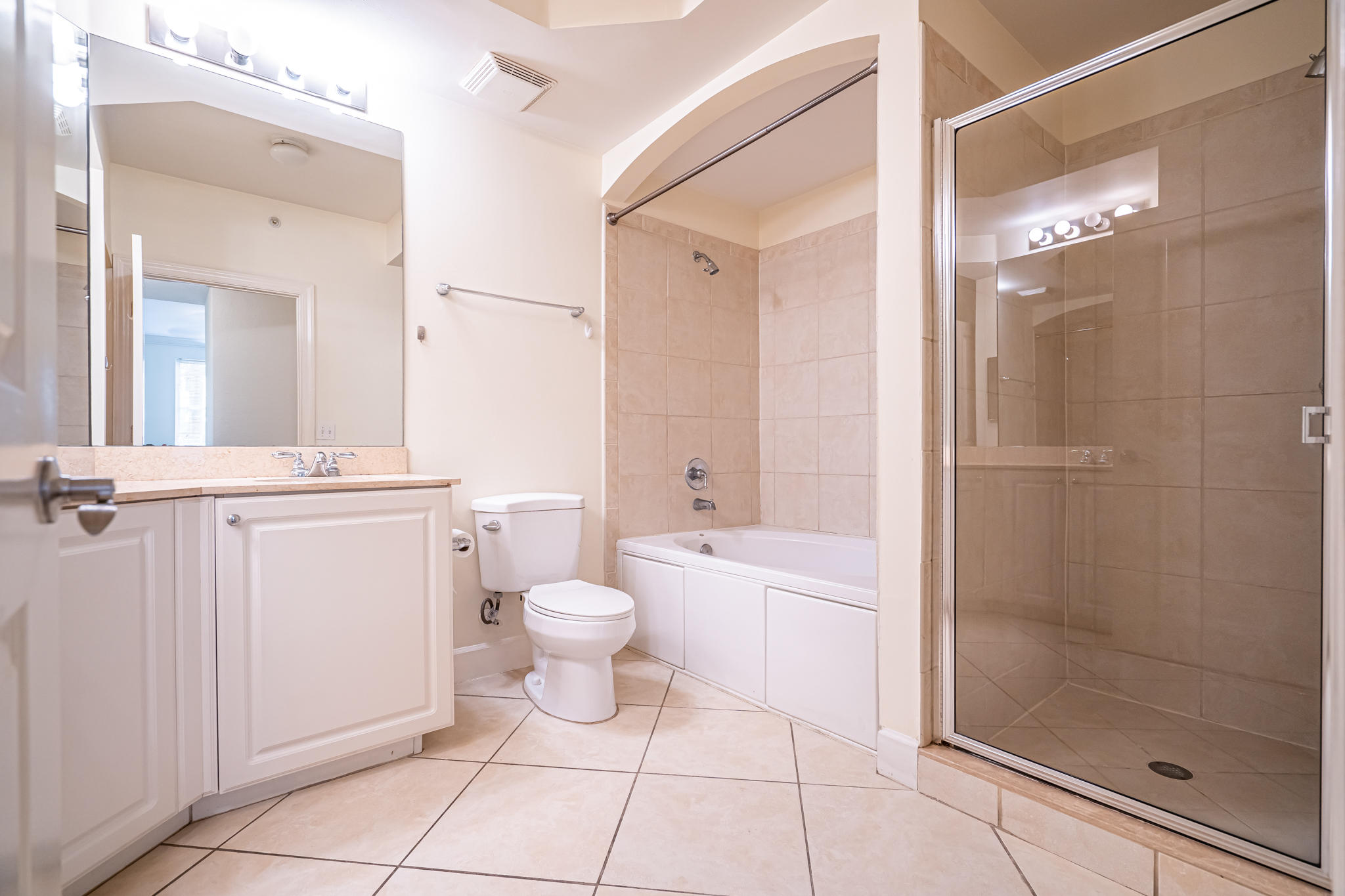 1660 Renaissance Commons Boulevard, Unit 2220 Boynton Beach, FL 33426 - Photo 17 of 41 DSC02278