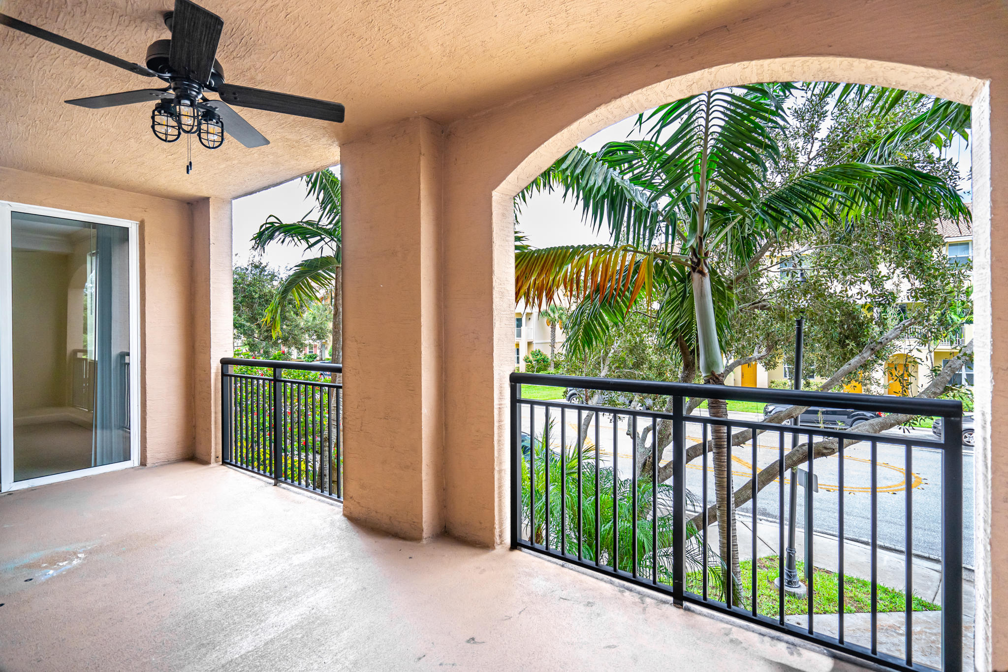 1660 Renaissance Commons Boulevard, Unit 2220 Boynton Beach, FL 33426 - Photo 20 of 41 DSC02285