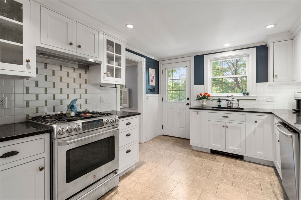 6 Princeton Road Sterling, MA 01564 - Photo 3 of 26 Gallery Image 3