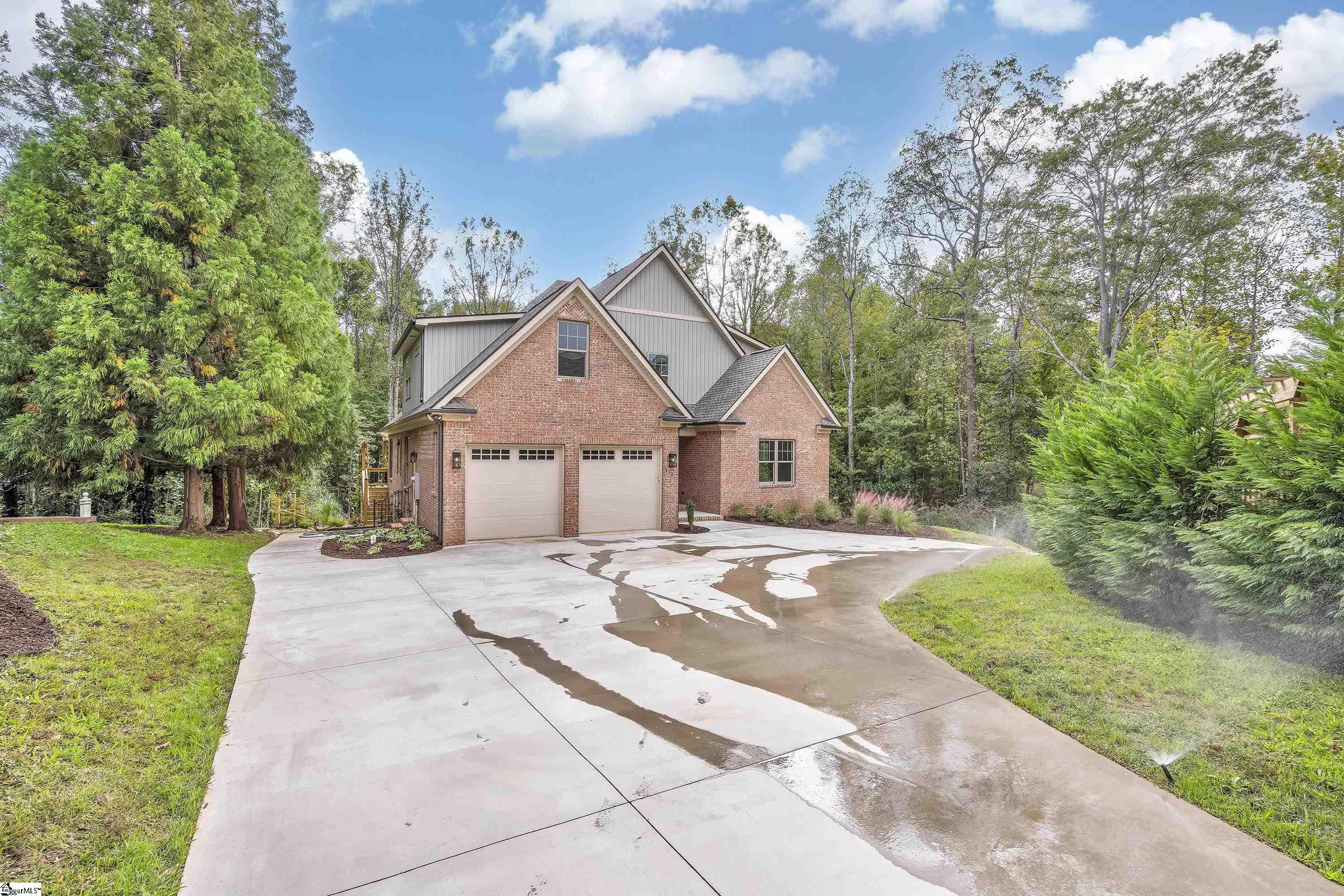 112 South Bennington Drive, Spartanburg, SC 29307 Compass