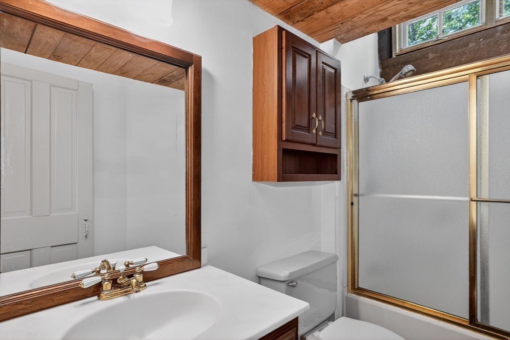 75 South Road Pepperell, MA 01463 - Photo 17 of 40