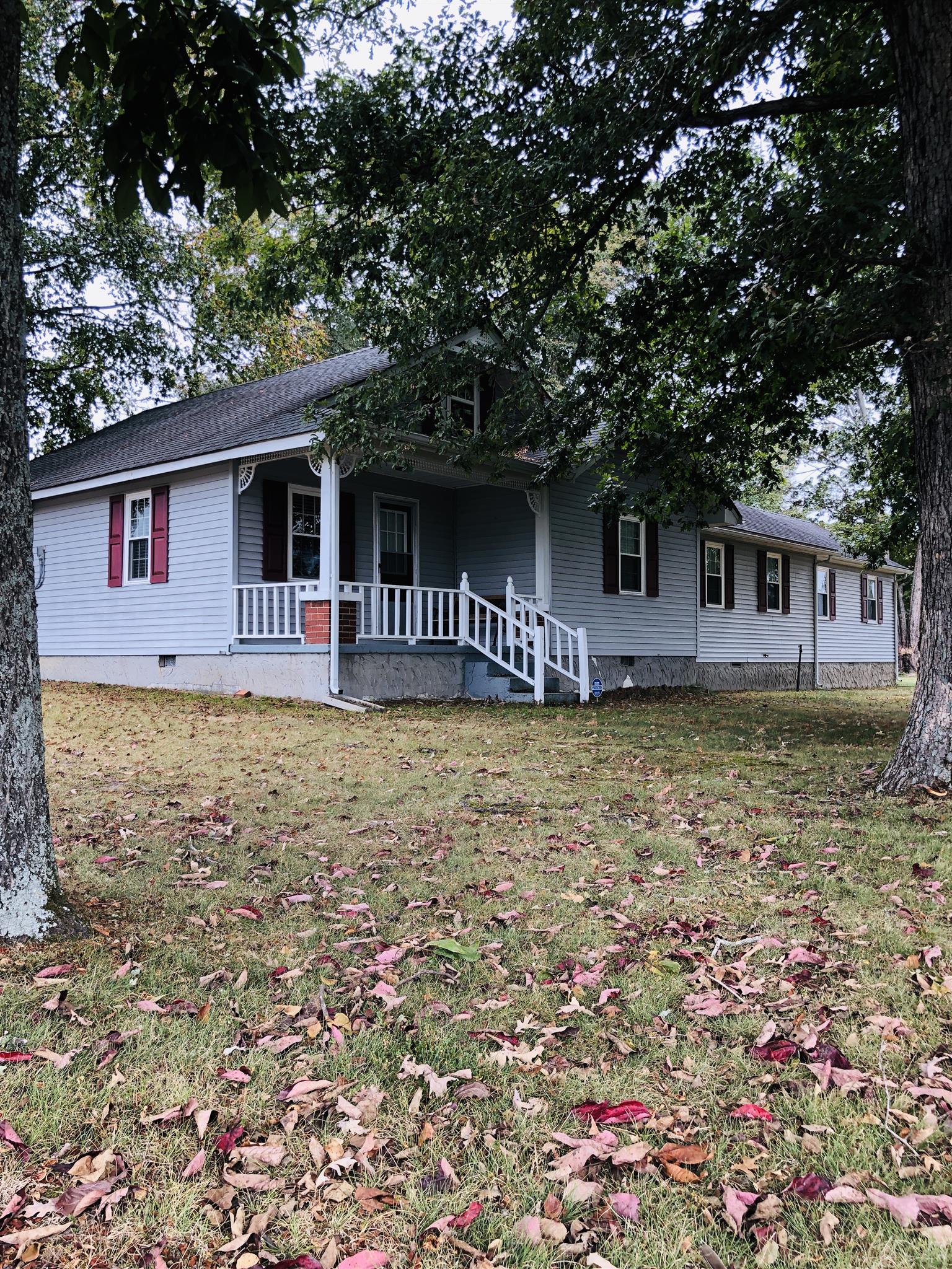 739 Winklers Road Red Boiling Springs, TN 37150 - Photo 3 of 20 This 3 bedroom 2 bath home has so much charm