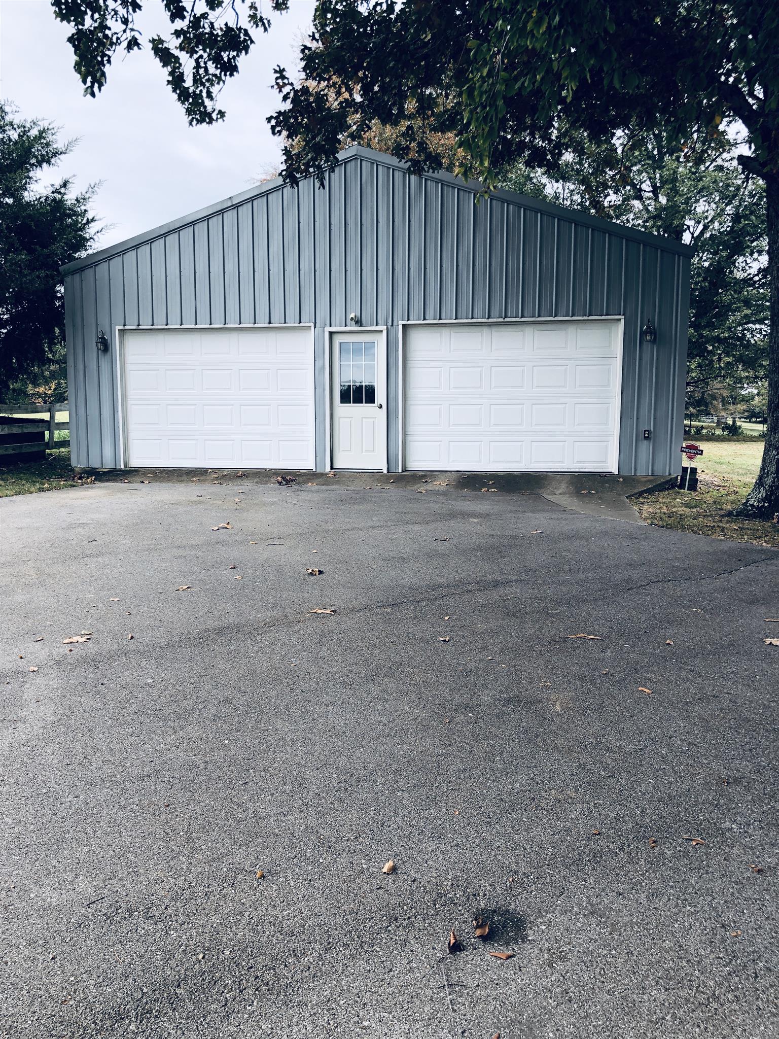 739 Winklers Road Red Boiling Springs, TN 37150 - Photo 4 of 20 24 x 40 shop and a paved drive way