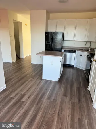 $3,000 | 21105 Mossy Glen Terrace, Ashburn, VA 20147