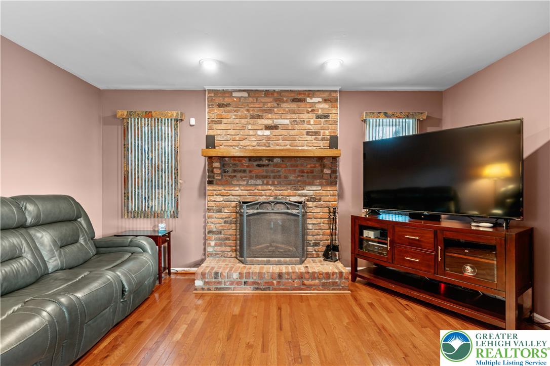 2702 Northampton Street Bethlehem, PA 18020 - Photo 10 of 51 a living room with furniture and a flat screen tv