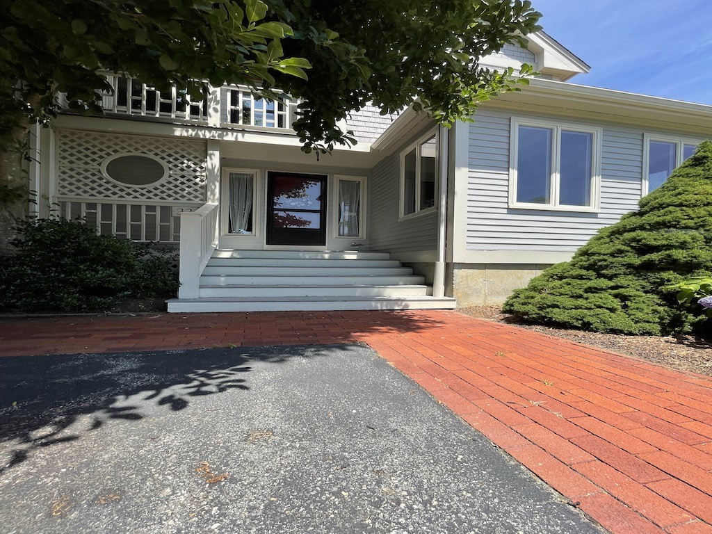 15 Hammersmith Road, Unit 33 Newport, RI 02840 - Photo 36 of 39