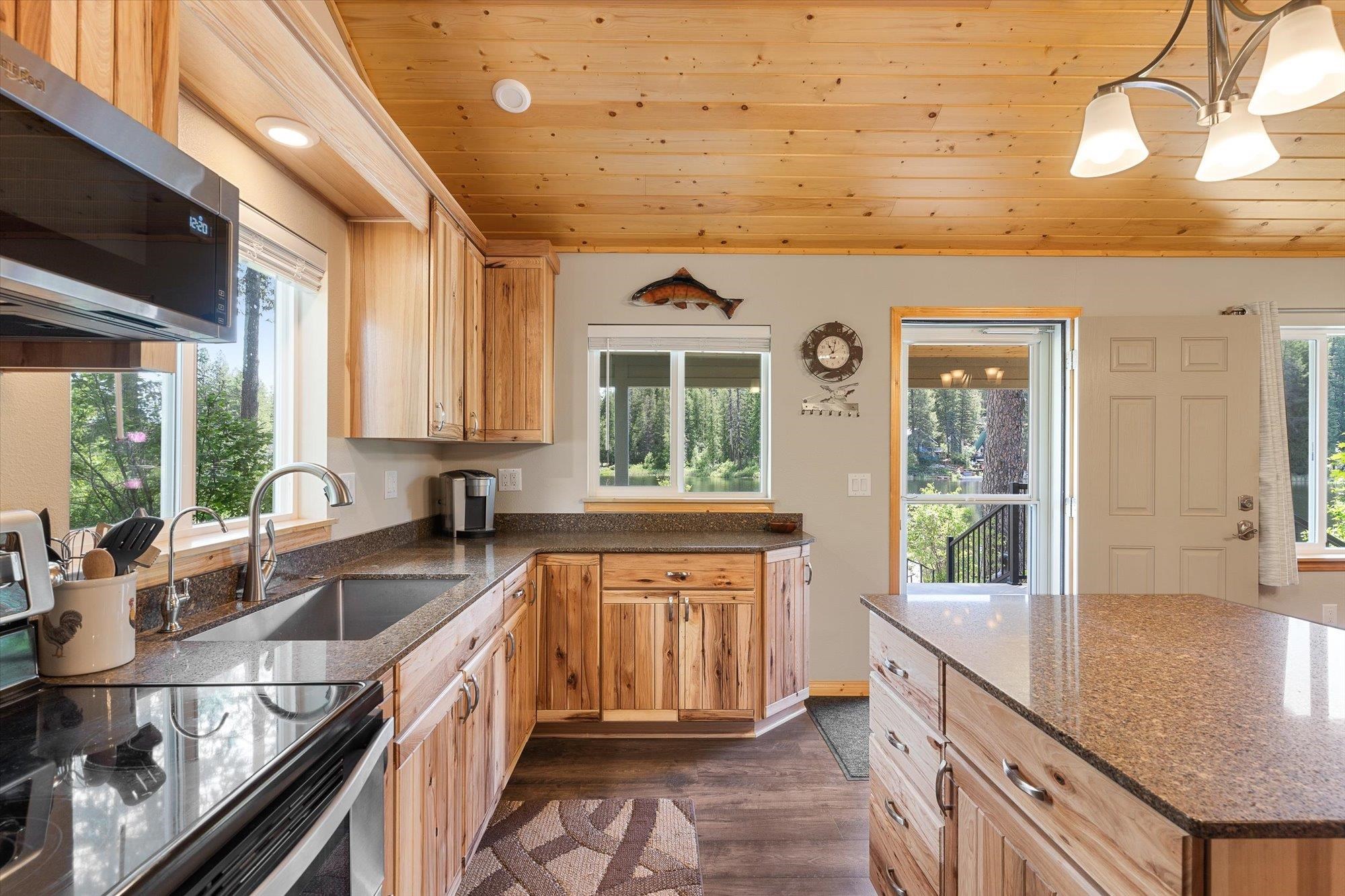 6922 Fertile Valley Road Newport, WA 99156 - Photo 10 of 37 Gallery Image 10