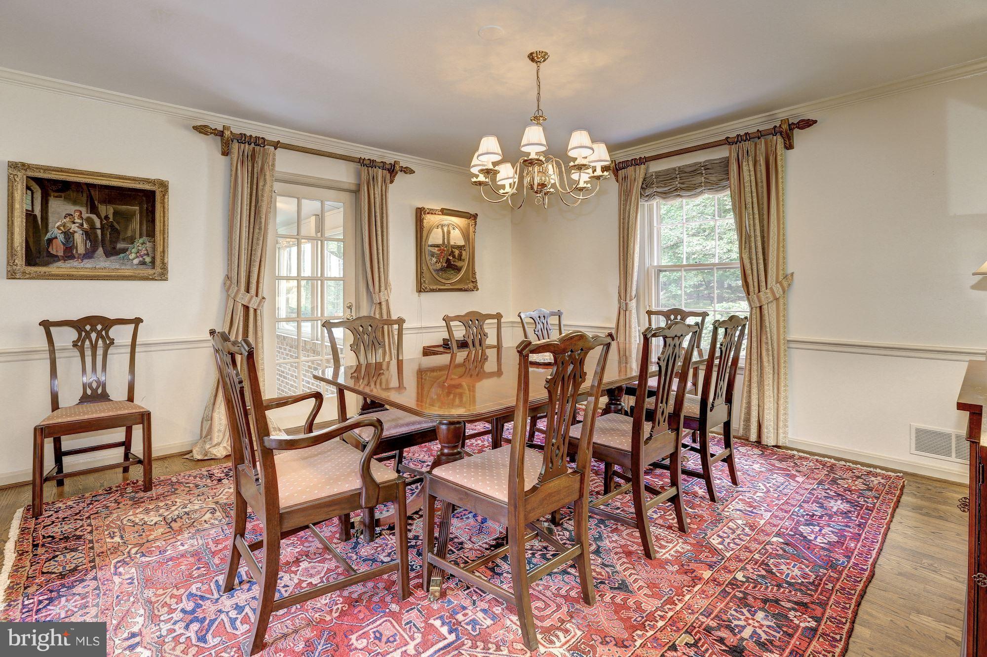 8813 Belmart Road Potomac, MD 20854 - Photo 4 of 23 Dining Room