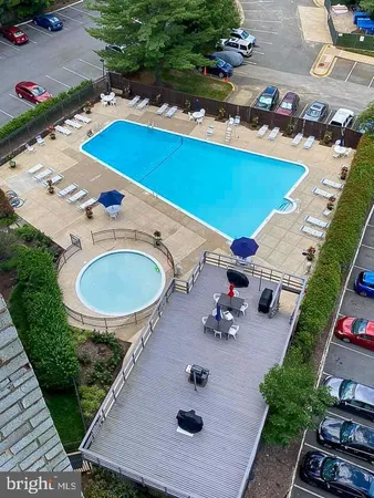 $1,598 | 5340 Holmes Run Parkway, Unit 216, Alexandria, VA 22304