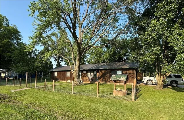 $104,900 | 605 North Locust Street, Moran, KS 66755