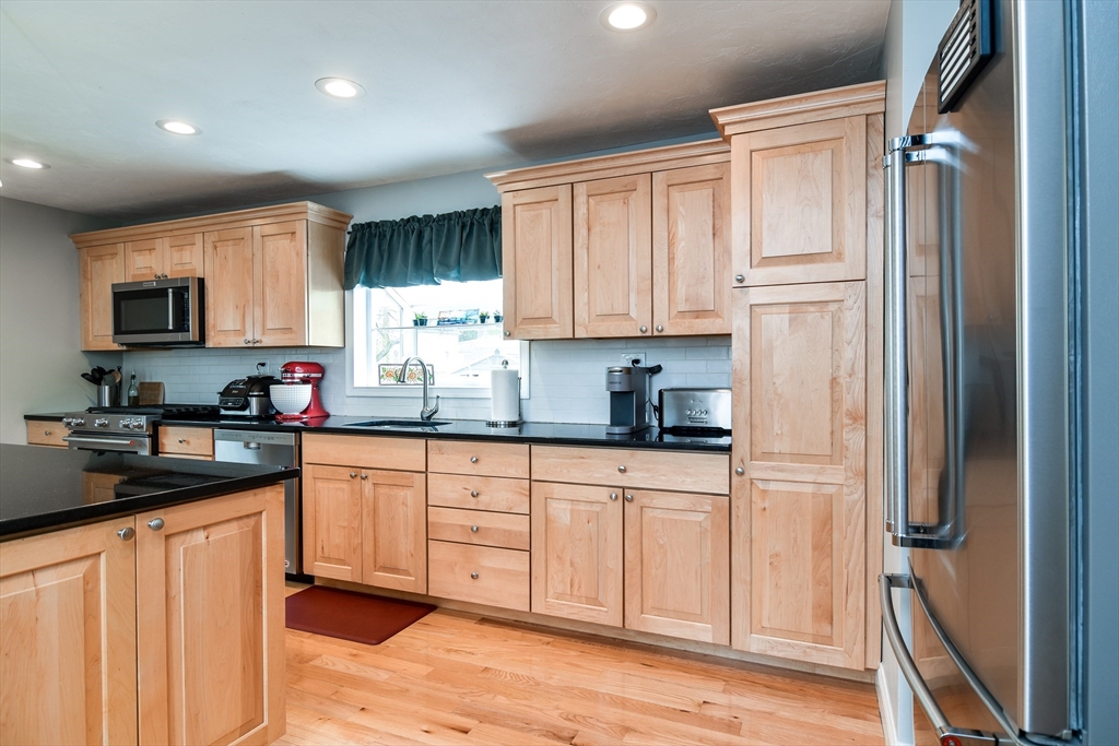 4 Maple Street Natick, MA 01760 - Photo 11 of 28