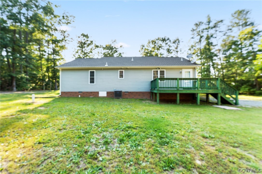 668 East Chinquapin Road King William, VA 23086 - Photo 5 of 21 front view of a house with a yard
