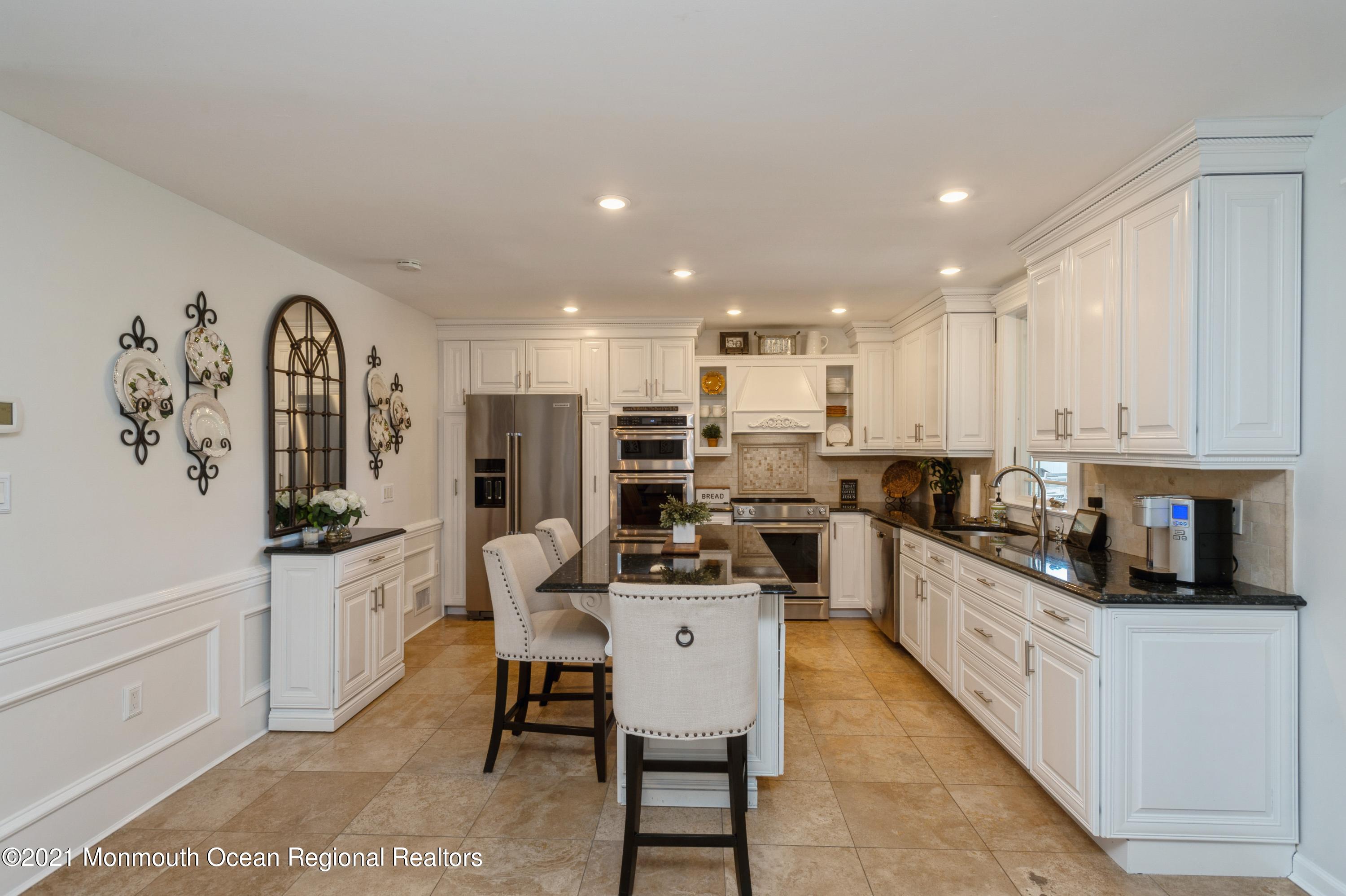 12 Rothbard Road Hazlet, NJ 07730 - Photo 13 of 35 08_12RothbardRd_5_Kitchen_HiRes