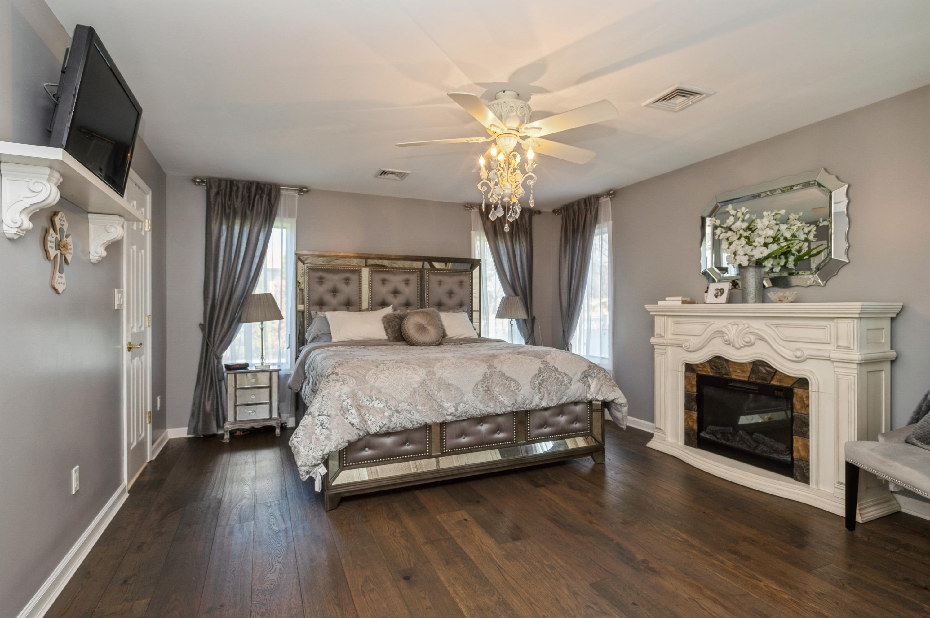 12 Rothbard Road Hazlet, NJ 07730 - Photo 18 of 35 21_12RothbardRd_14_PrimaryBedroom_HiRes